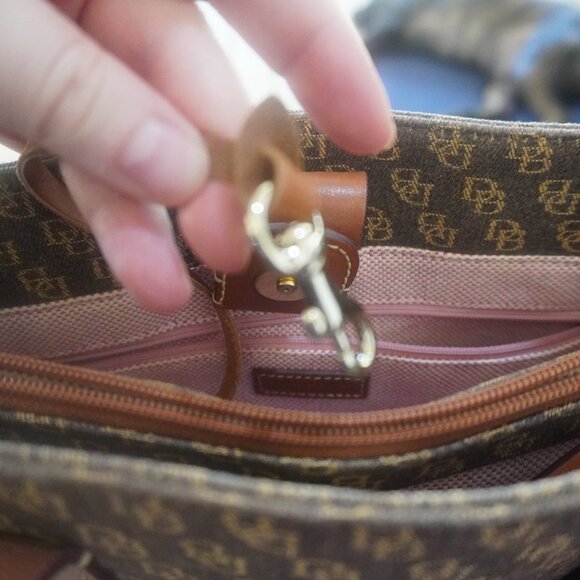 Classic Vintage Dooney & Bourke Monogram Tote - Excellent Condition! - Picture 10 of 16